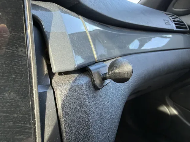 E46 Phone Mount 17mm Ball — Image 2 of 5