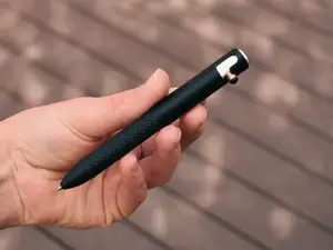 Minimal bolt action pen, (G2 + S-Gel) Strong.