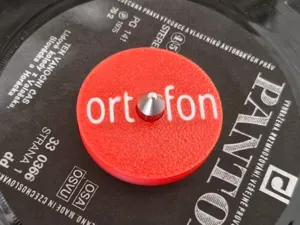 Vinyl Adapter 45 RPM (7") Ortofon Logo