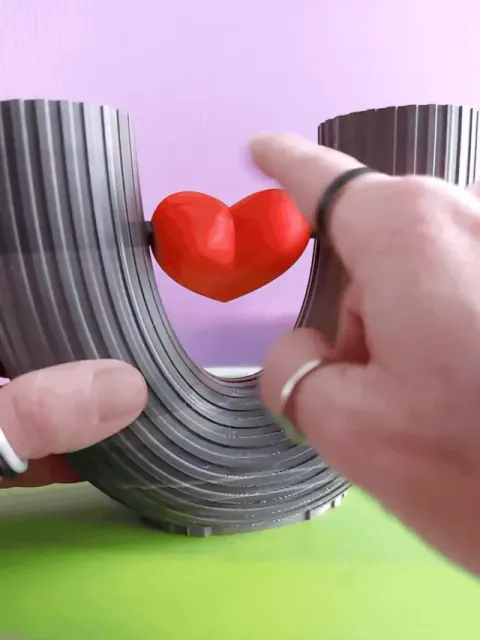 Doppelvase mit beweglichem Herz (Herzschwung) — Фото 2 из 6