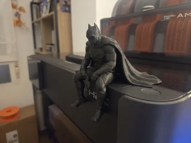 Sitting Batman - The Dark Knight Edge Sitter — Фото 2 из 2