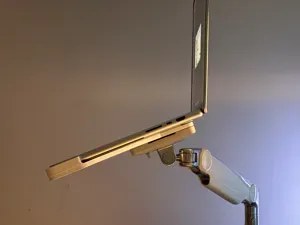 Macbook Pro 16 VESA monitor arm adapter mount