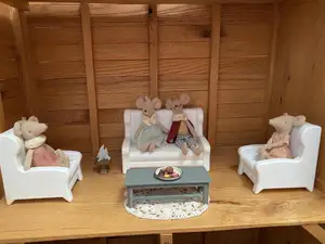 Doll House Couch/Chair