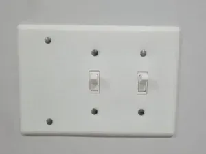 Expandable 3-Gang Switch Plate – 2 Switch Setup