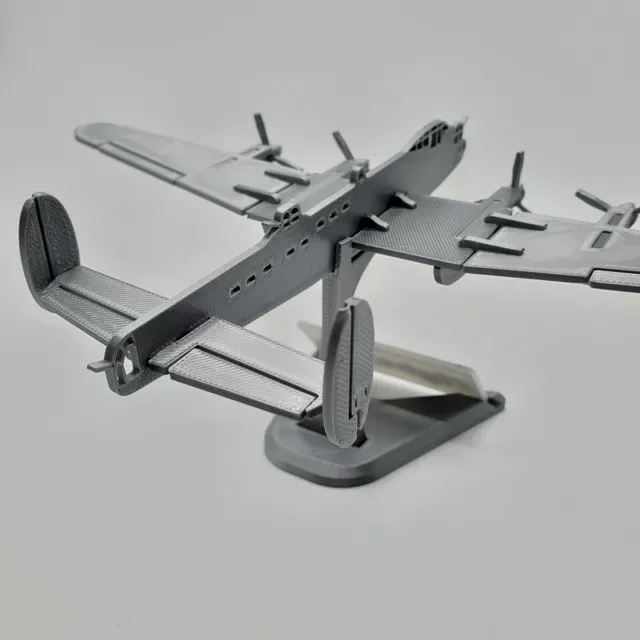 Avro Lancaster RAF WWII Bomber Model Plane Kit — Фото 5 из 9