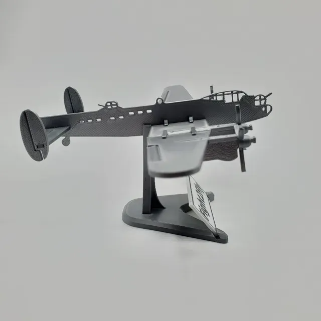 Avro Lancaster RAF WWII Bomber Model Plane Kit — Фото 4 из 9