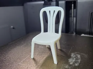 Keter-like chair
