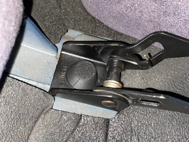 TAPPO VITE CINTURA POSTERIORE VOLVO 940