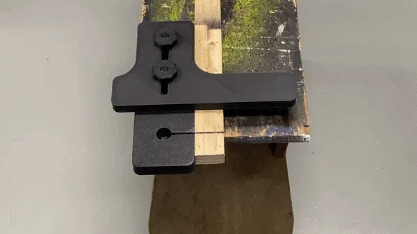 Adjustable Jigsaw Cutting Guide (90° / 45°) — Image 2 of 17