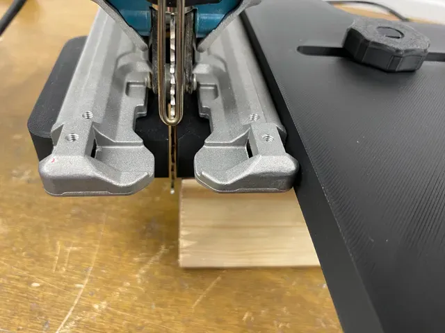 Adjustable Jigsaw Cutting Guide (90° / 45°) — Image 12 of 17