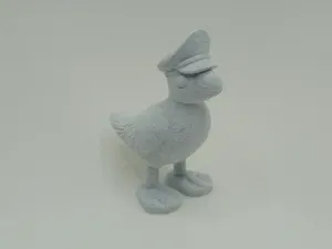 Coole Vogel-Figur mit Muetze – stilisierte Deko