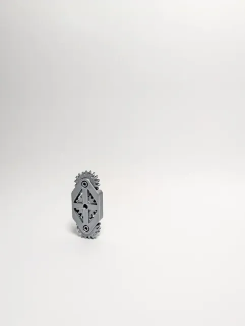 Triple-Gear Fidget - Smooth Mechanical Movement — Image 2 of 10