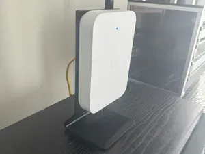 U7 In-Wall Desk Stand