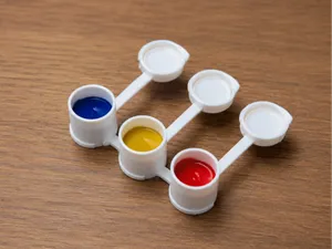 3 Cup Paint Pot Strip with Attached Lids