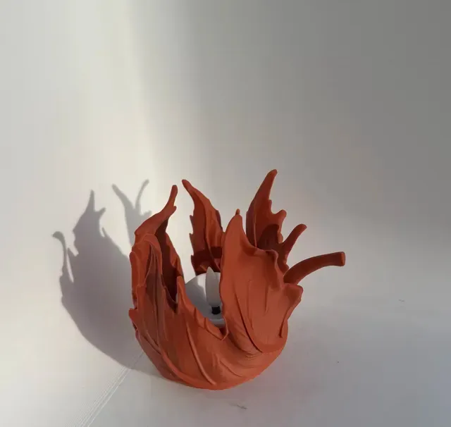 Windswept Maple Leaf - LED Tealight Holder — Фото 12 из 15