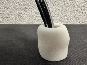 Universeller Nassrasierer-Ständer für jedes Bad