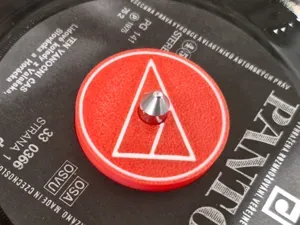 Vinyl Adapter 45 RPM (7") Audio Technica Logo