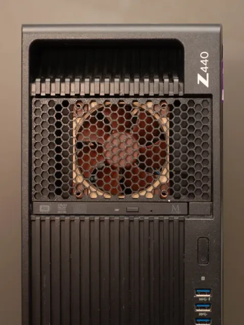 5.25" Drive Bay to 12x 2.5" SSD & HDD Caddy — Image 6 of 13
