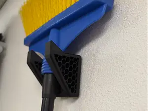 HexaGrip – Wall-Mounted Broom Holder