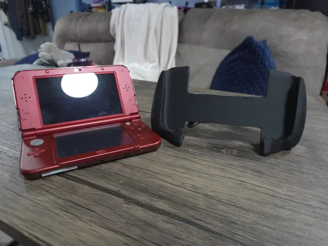 Grip & Stand for New 3DS XL with Cart Slot