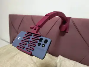 Retractable mobile holder for your bed-time