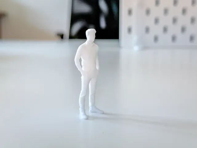 Miniature Standing Man for your Diorama — Фото 3 из 3
