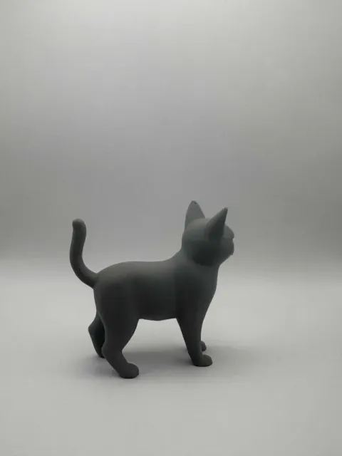 Standing Cat – Minimal Realistic Figurine — Фото 7 из 7