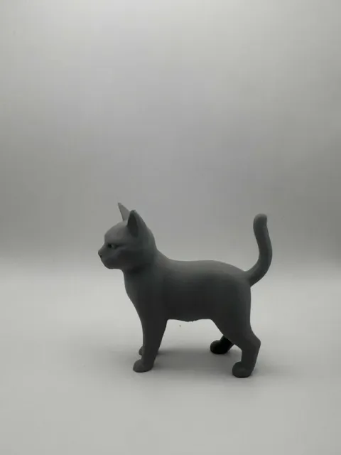 Standing Cat – Minimal Realistic Figurine — Фото 4 из 7
