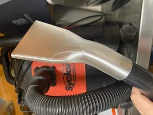 Embout d'aspirateur pour shampouinage moquette