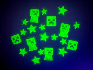 Minecraft GLOW-IN-THE-DARK Creeper Stars