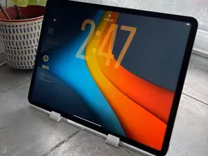 Universal Tablet Holder, horizontal and vertical