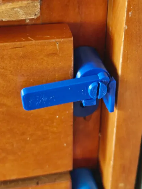 Cat Proof Drawer Latch — Фото 2 из 3