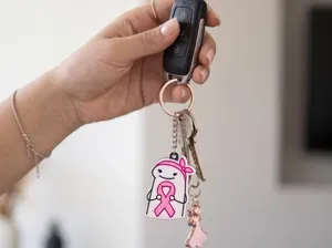 Chaveiro Flork Outubro Rosa