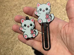 porte clé et son marque page chat ruban rose