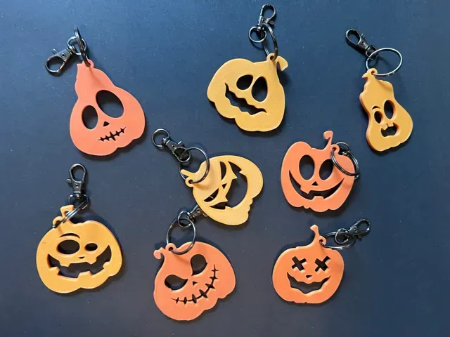 Halloween Keychains 8 Jack O' Lanterns — Image 2 of 2
