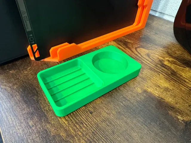 Build Plate Cleaner With 58mm Bottle Holder — Image 2 of 3