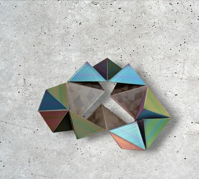 Infinite Flippy Flappy Pyramids Fidget Toy — Image 7 of 8