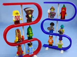 Minifigure Display Stand - Squiggly Brick Decor
