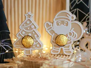 Weihnachtsmann Santa Pralinenhalter Lebkuchen