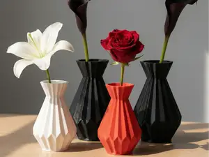 "KAMI" - Minimalistic Origami Vase