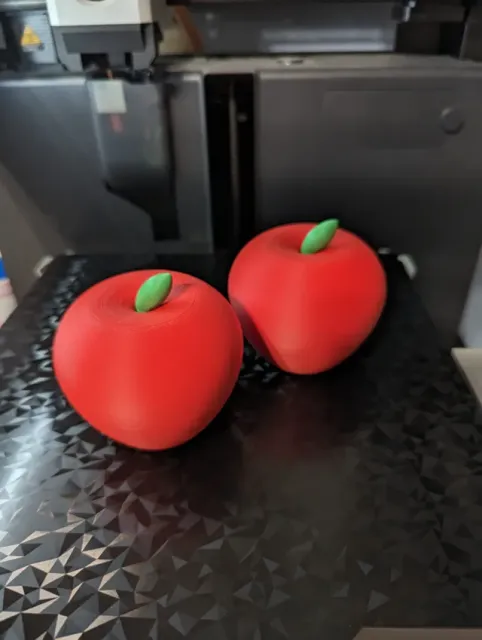Apple with stem — Фото 3 из 3