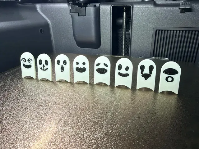 Find 100 Mini Ghosts Spot & Search Halloween Game — Image 4 of 4