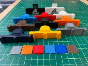 Card Stand + Base – Toploader & One-Touch Display