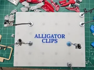 Customizable Magnetic Alligator Clip Tray