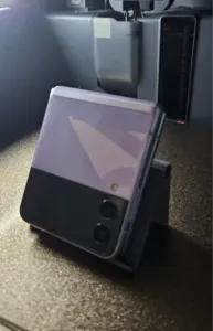 Simple small phone stand