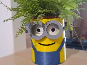 Pot de fleur Minion avec niveau d'eau