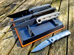 Knife Collector Stand