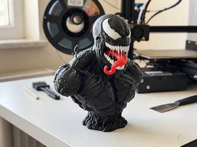 High Detail Venom Bust – Symbiote Display Statue — Фото 3 из 8