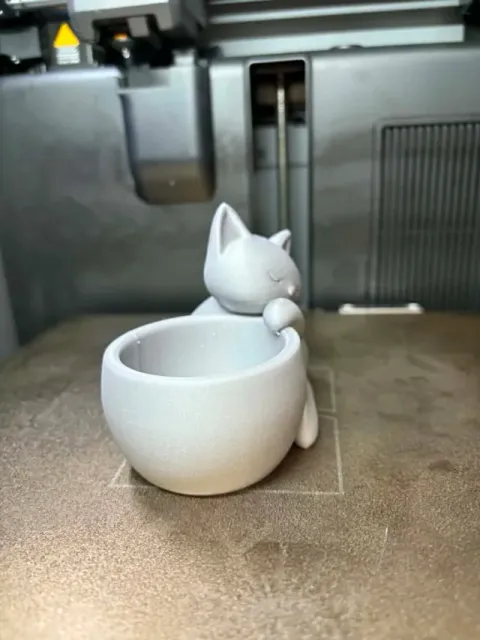 Sleeping Cat Planter-Cute Cat Flower Pot — Image 3 of 5