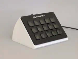 Minimalist Elgato Stream Deck Stand